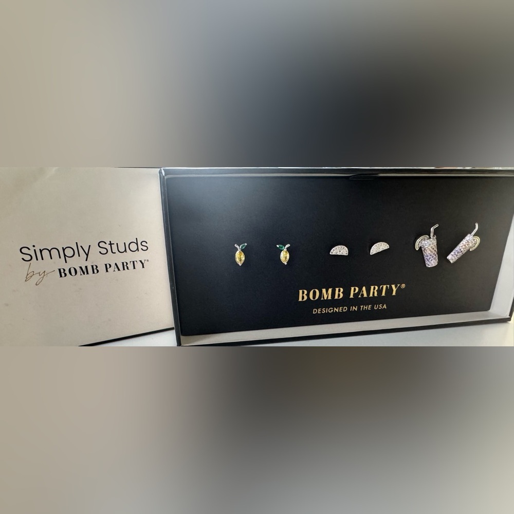 Bomb Party Simply Studs